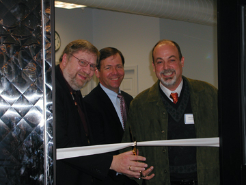 NJNG marked the opening of its new business office in Asbury Park. Pictured at the official ribbon cutting are (l-r) Kent Papsun, director of customer assistance at the New Jersey Board of Public Utilities, Laurence M. Downes, chairman and CEO of NJNG, and Councilman John Lofredo of Asbury Park.
